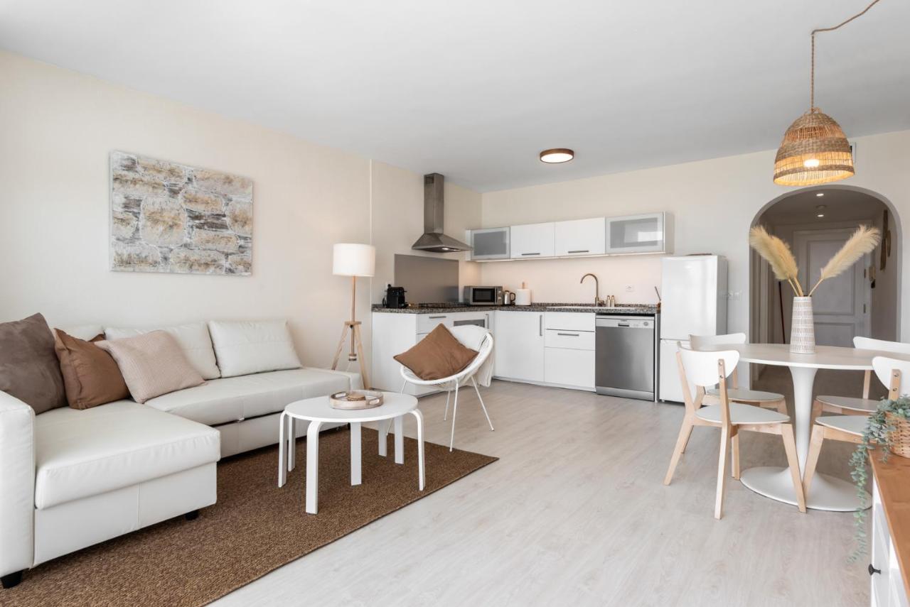 Frontline Beach Apartment Miraflores Sitio de Calahonda Exterior photo