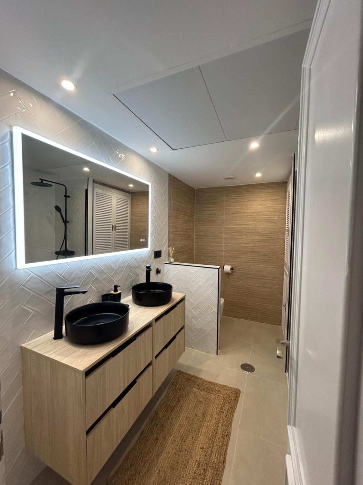 Frontline Beach Apartment Miraflores Sitio de Calahonda Exterior photo